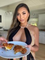 558f4e9d8cfb225790709dd60297d3f2.jpg